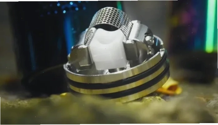Build coil vape