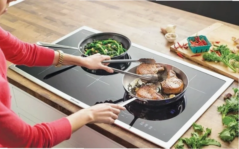 Cần liên hệ dịch vụ sửa chữa chuyên nghiệp khi bếp từ báo lỗi E5