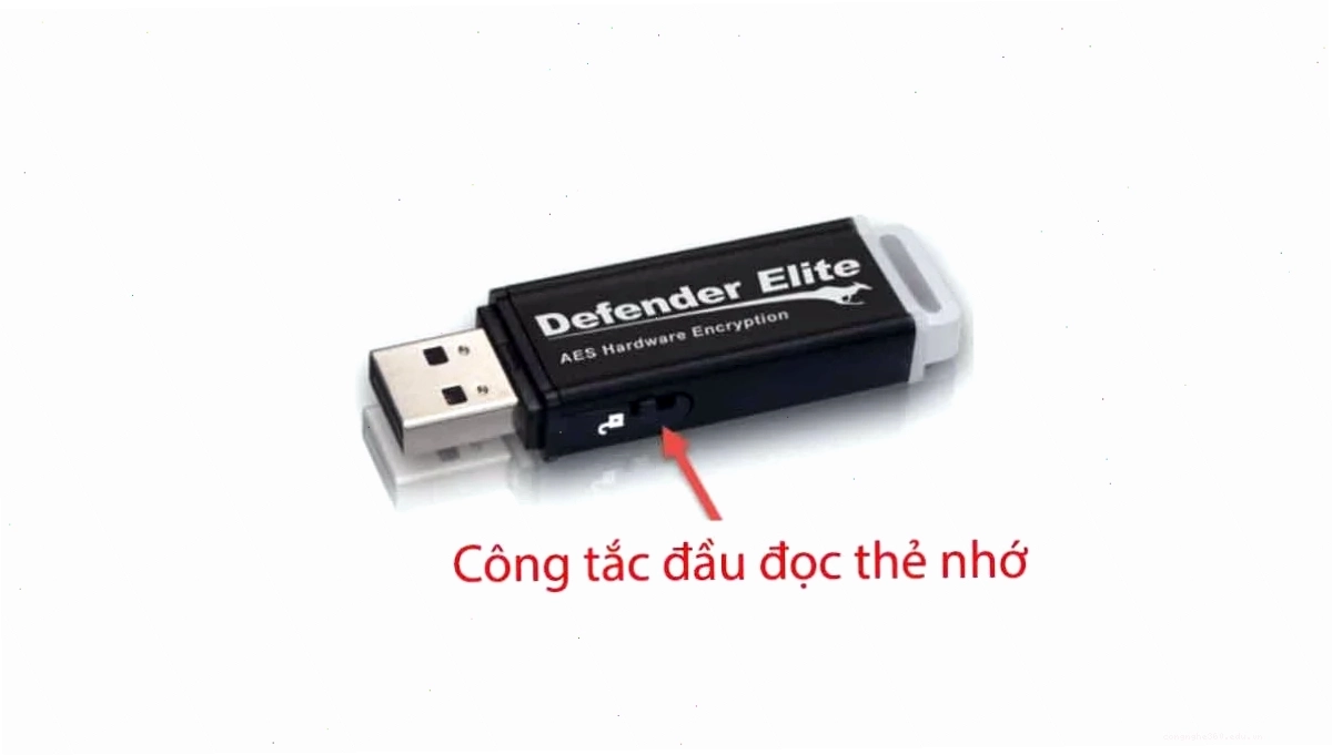 Công tắc đầu đọc thẻ nhớ bị gạt sang chế độ Read Only