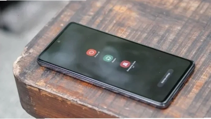 Khởi động lại máy