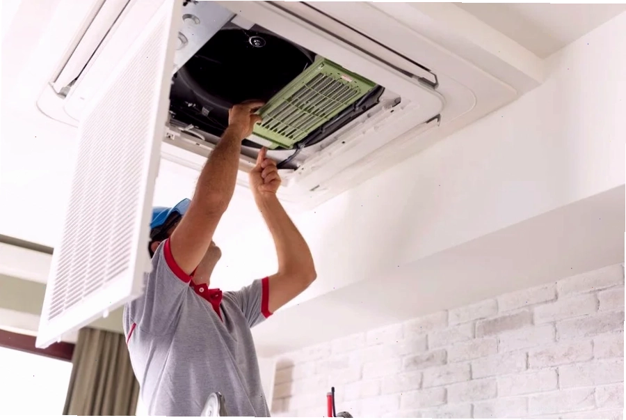 Kiểm tra và sửa chữa bộ phận bên trong điều hòa Daikin