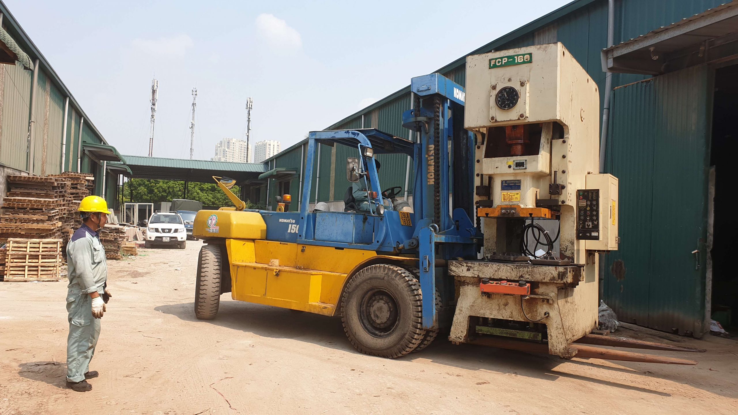 5 lý do nên sử dụng dịch vụ cho thuê xe nâng