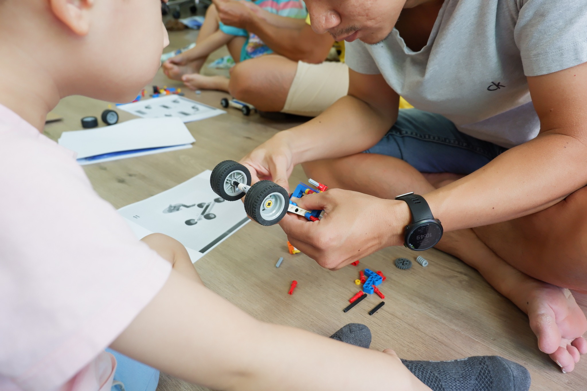 hoc-robotics-cho-tre-em-buoc-dem-nuoi-duong-tu-duy-sang-tao-1