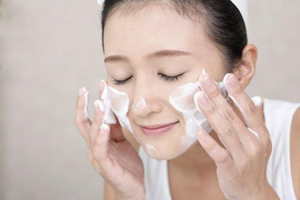 Trị Mụn Ẩn, Mụn Đầu Đen Nhanh – Hiệu Quả Tại Da Liễu Hà Nội